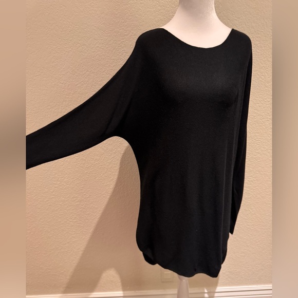 Philosophy Republic Hi-Low Scoop Neck Tunic Sweater – Black – Size M - Picture 2 of 11